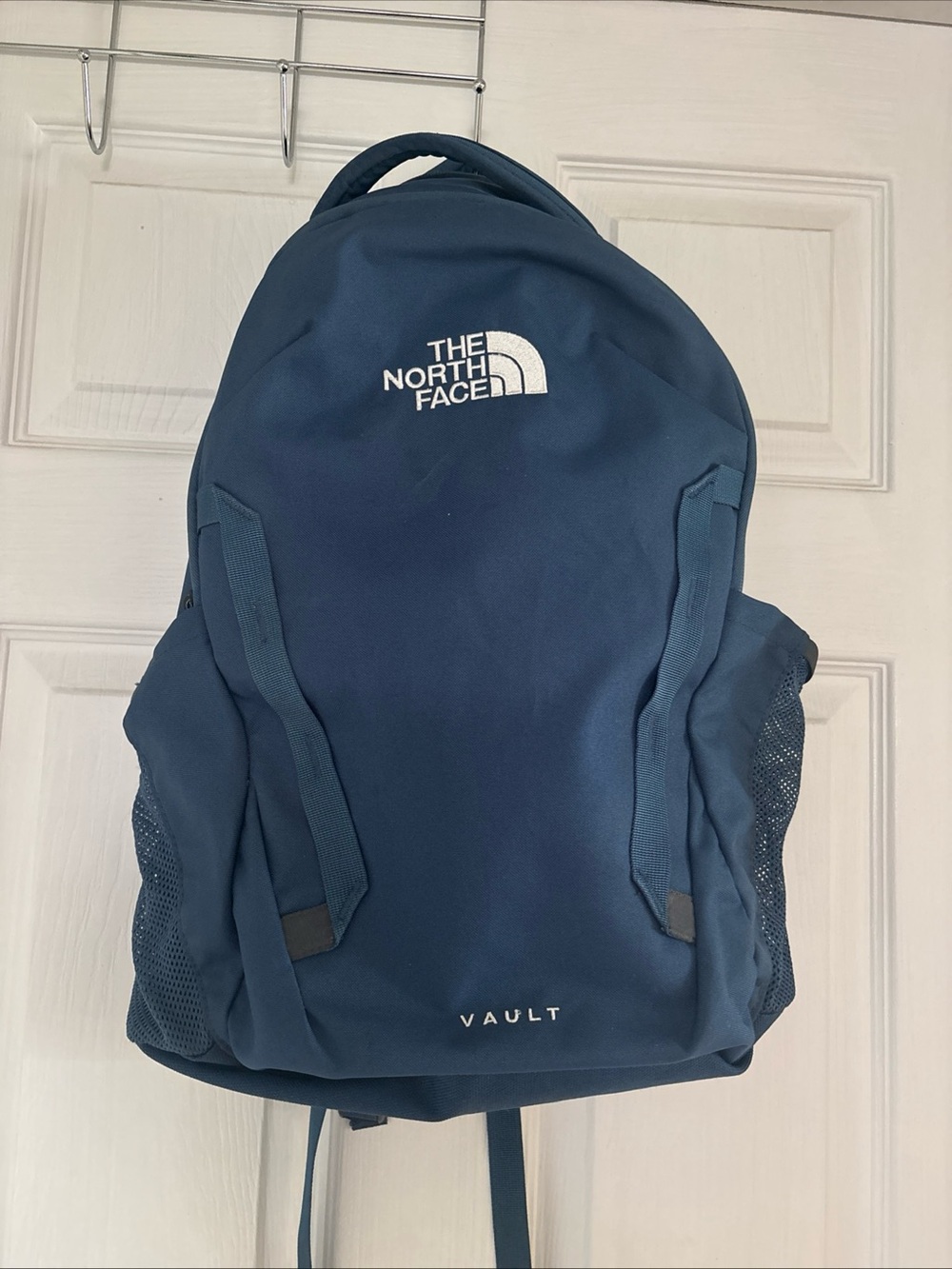 EUC THE NORTH FACE Vault Backpack - Blue Adjustable Padded Shoulders Unisex